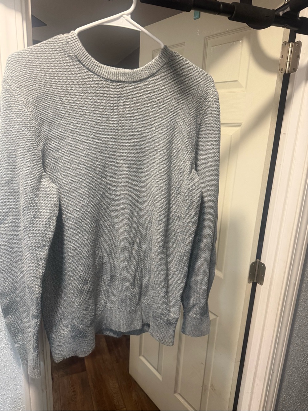 Express Men's Light Gray Crewneck Sweater